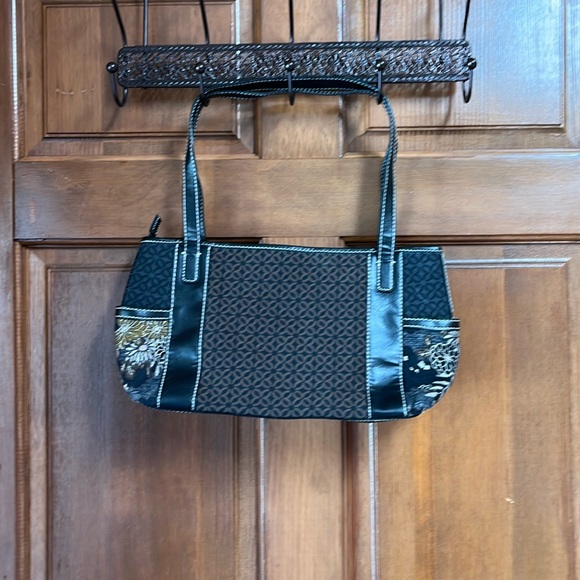 REALIC Brown Shoulder Bag with Flower Charm - Picture 1 of 9